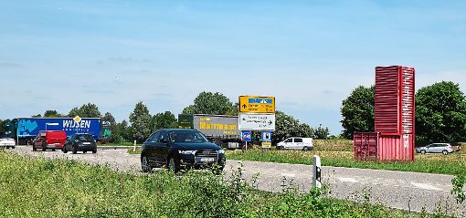 An der Autobahnabfahrt Lahr und am Dreispitz (Bild) starten bald erste Arbeiten für mehr Fahrspuren. Das soll den starken Verkehr dort entlasten. Foto: Braun