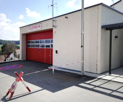 Der Rat lehnt die Anbringung des  Feuerwehrsignets Baden-Württemberg über dem Garagentor der Halle ab. Foto: psw Foto: Schwarzwälder Bote