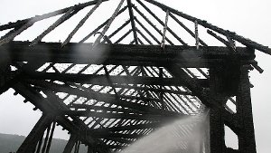 Nach Brücken-Brand: Zeugen gesucht