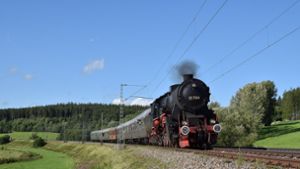 Die Dampflokomotive der Eisenbahnfreunde Zollernbahn ist immer wieder zu Ausflugsfahrten in Gebrauch. Foto: Maximilian Altenhof