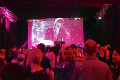Die Century-Party im Simmersfelder Festspielhaus wird immer beliebter Foto: Köncke Foto: Schwarzwälder Bote