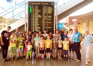Beim Kinderferienprogramm lernen die Kinder die Abläufe auf dem Stuttgarter Flughafen kennen.  Foto: SPD Foto: Schwarzwälder-Bote