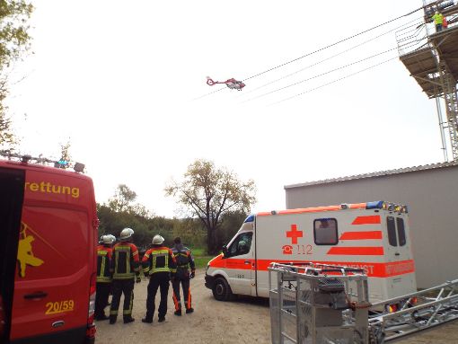 Bei einem Arbeitsunfall in einem Zementwerk in Dotternhausen ist ein Mitarbeiter schwer verletzt worden.  Foto: Schnurr