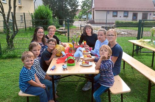 Beim sommerlichen Familiencafé des Dorftreffs wurde fröhliche Geselligkeit gepflegt.  Foto: Bausch Foto: Schwarzwälder Bote