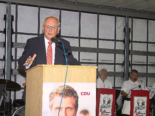 Gut besucht war die politische Veranstaltung mit dem CDU/CSU-Fraktionsvorsitzenden im Deutschen Bundestag, Volker Kauder, in Ratshausen. Foto: May Foto: Schwarzwälder-Bote