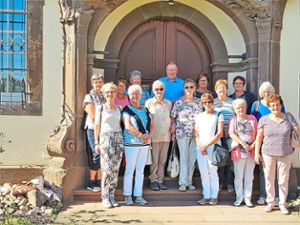 Die katholische Frauengemeinschaft Kappel besucht den ehemaligen Pfarrer Michael Storost.   Foto: Preuß Foto: Schwarzwälder Bote