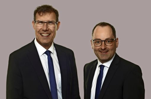 Die Vorstände Ralf Bantle (links) und Markus Hezel sind mit dem vergangenen Geschäftsjahr zufrieden. Foto: Raiffeisenbank