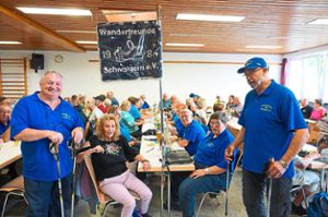 Sie kommen zum ersten, aber nicht zum letzten Mal zu den Internationalen Wandertagen nach Göschweiler: über 50 Wanderer aus Schwaigern aus der Region Heilbronn-Franken.  Fotos: Bächle Foto: Schwarzwälder Bote
