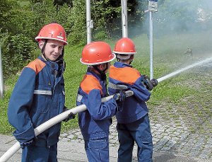 Die jungen Floriansjünger zeigten beim Sommerfest der Junginger Feuerwehr, was sie schon alles drauf haben. Foto: Maute Foto: Schwarzwälder-Bote