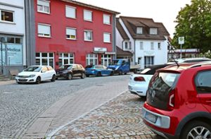Der Ortskern Rangendingens und die vielen Autos Foto: Kauffmann