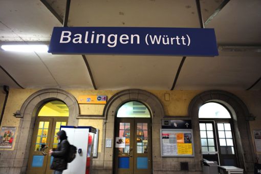 Peter Seifert und der Balinger Bahnhof haben es erneut in die überregionalen Schlagzeilen geschafft. Foto: Maier