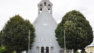 Kirche oder Gemeindehaus – ein Gebäude  muss verkauft werden. Aber welches?