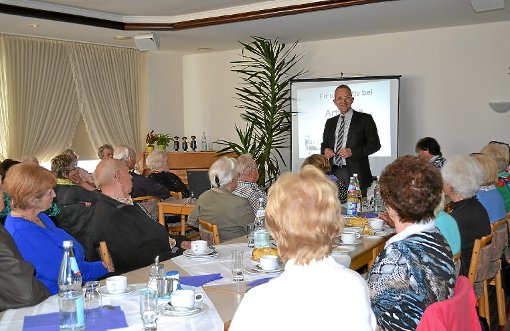 Chefarzt  Stefan Sell vom Sana-Klinikum Bad Wildbad  sprach zum Thema Fit bei Arthrose. Foto: Privat Foto: Schwarzwälder-Bote