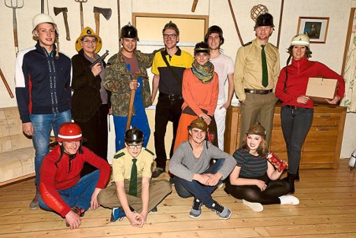 Die Theatergruppe der Feuerwehr Waldmössingen steht wieder auf der Bühne. Foto: Veranstalter Foto: Schwarzwälder Bote