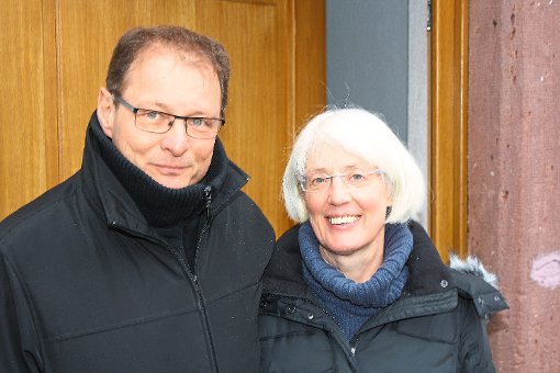 Pfarrer Andreas Bihl – unser Bild zeigt ihn mit seiner Frau Beate – tritt am  Sonntag sein neues Amt an.   Foto: Köncke