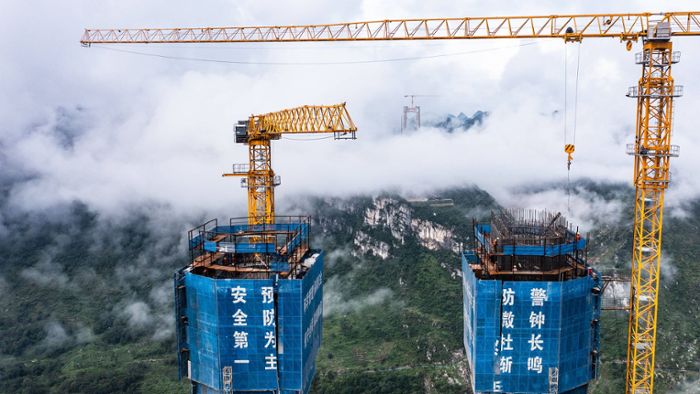 China baut die höchste Hängebrücke der Welt