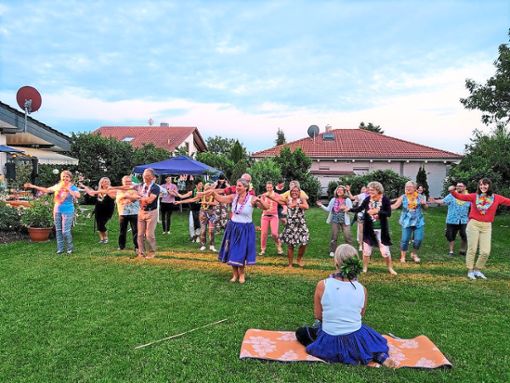 Der Verein  Fit in Bieselsberg feierte ein Sommerfest unter dem Motto Hawaii.  Foto: Verein Foto: Schwarzwälder Bote