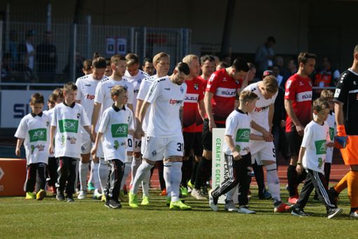 Rekordkulisse von 3012 Zuschauern beim Spiel der TSG Balingen gegen den SV Waldhof Mannheim. Foto: Kara