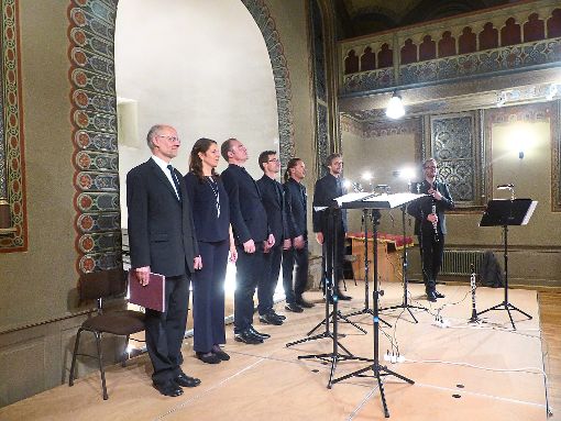 Das   Ensemble Singer Pur und David Orlowsky  glänzten am Freitag in der Alten Synagoge.  Foto: Beyer Foto: Schwarzwälder-Bote