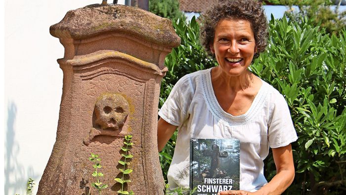 Oberwolfacher Autorin beleuchtet finstere Geschichten des Schwarzwalds