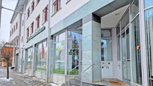 Das Kunden-Center der AOK an der Hauptstraße in Blumberg schließt zum Monatsende seine Pforten. Versicherte werden in Zukunft vom Kunden-Center in Donaueschingen aus betreut. Foto: Conny Hahn