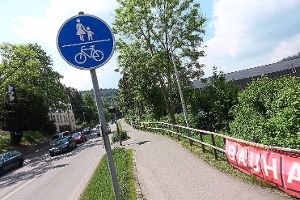 Beim Radweg zwischen Nagold und Iselshausen besteht Handlungsbedarf. Foto: Fritsch Foto: Schwarzwälder-Bote