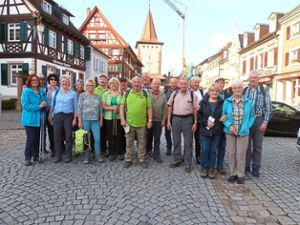 Die  Wandergruppe am Zielpunkt, in der Altstadt von Gengenbach. Foto: SWV Foto: Schwarzwälder Bote