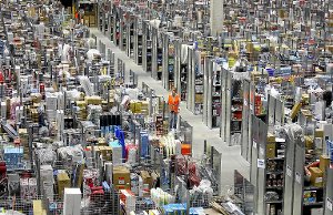 Blick in das Logistikzentrum der Firma Amazon in Pforzheim: In diesem Betrieb wird am 4. Juni ein Betriebsrat gewählt. Foto: Schwarzwälder-Bote