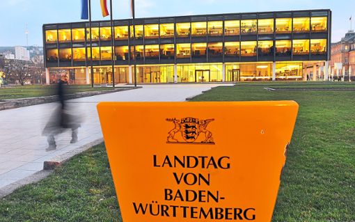 Der baden-württembergische Landtag in Stuttgart hat die Gemeinden per Gesetz zur Umstellung des Rechnungswesens verpflichtet. Foto: Weißbrod Foto: Schwarzwälder Bote