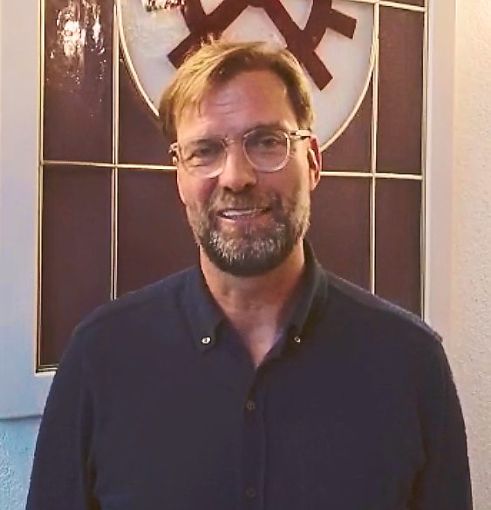 Jürgen Klopp bei seiner Videobotschaft im Rathaus  Glatten.  Foto: Regionalverband