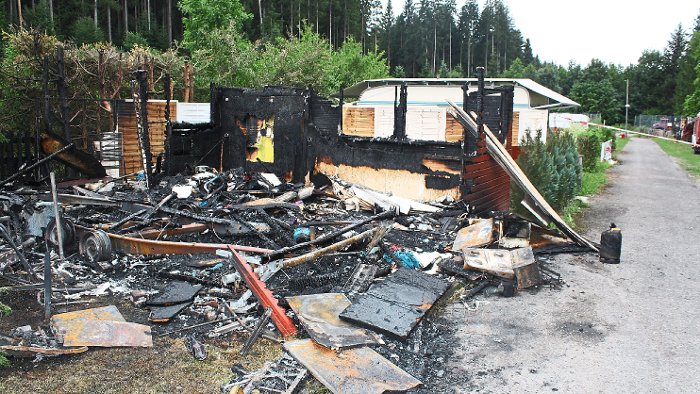 Kripo ermittelt nach Brand auf Campingplatz in Wart