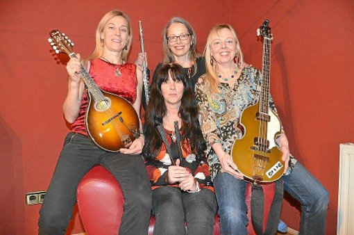 Die Frauen-Folkrock-Band Miss Moneypenny gibt am 29. März ihr Debüt im Haus des Gastes im Achdorfer Tal. . . . .  Foto: Band Foto: Schwarzwälder-Bote