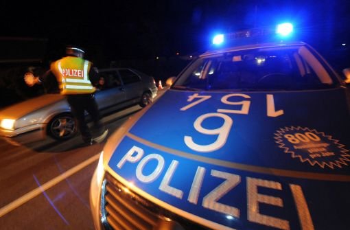 Wie schnell ist die Polizei am Einsatzort? Die CDU kritisiert lange Anfahrtswege für Unfallaufnahmen sowie eine chronische Unterbesetzung der Polizei  in Villingen-Schwenningen.   Foto: dpa