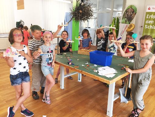 Aktive Arbeit: Die Schüler der Klasse 2a der Schillerschule waren im Naturerlebniszentrum. Foto: Schule Foto: Schwarzwälder-Bote