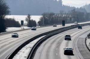 Das Gericht hat die Geschwindigkeitsbegrenzung auf der A 81 zwischen Geisingen und Engen bestätigt. (Symbolbild) Foto: dpa