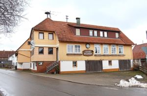 Das Gasthaus Waldhorn in der Grömbacher Ortsmitte ist nun Geschichte. Foto: Sannert