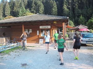 Der Kiosk am Freibad in Schapbach könnte ein Standort für eine E-Ladestation sein.  Foto: Jehle Foto: Schwarzwälder Bote