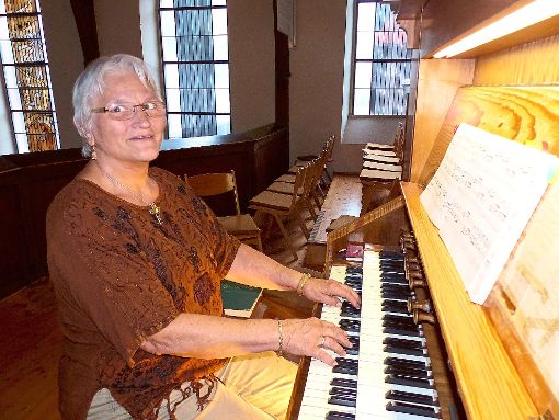 Ilse Stöckl singt gerne und spielt Orgel:  Als D-Musikerin leitet sie in Furtwangen den evangelischen Kirchenchor. Foto: Kouba Foto: Schwarzwälder-Bote