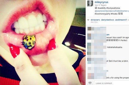 Ach, wie putzig. Miley Cyrus zeigt ihr neues Tattoo. Foto: Instagram/Screenshot: SIR