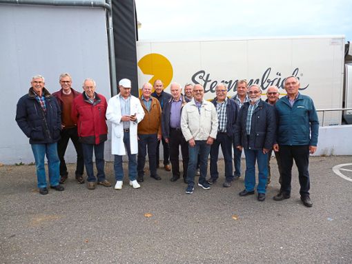 Die Raumschaftsvertreter besichtigen die Produktion der Bäckerei Sternenbäck. Foto: Zimmermann Foto: Schwarzwälder Bote
