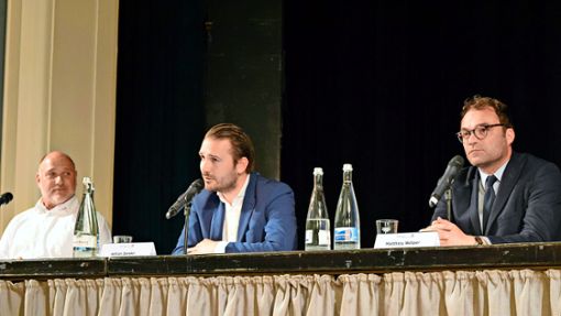 Stellten sich den Fragen der Bürger (von links): Tore-Derek Pfeifer, Adrian Sonder und Matthieu Wölper. Foto: Beyer
