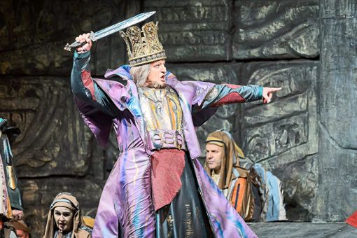 Beim Opern-Open-Air wird Nabucco in Rottenburg unter freiem Himmel gezeigt. Foto: Peter Foto: Schwarzwälder Bote