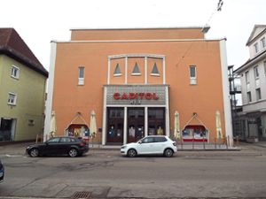 Kino-Gebäude mit neuem Eigentümer: Sportsbar-Besitzer Sascha Zivkovic hat das Capitol erworben und möchte mit seiner Gastronomie dorthin umziehen.   Foto: Riesterer