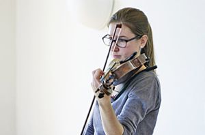 Eva Unterweger gastiert mit dem Ebinger Kammerorchester. Foto: Schwarzwälder Bote